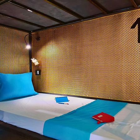 The Place Hostel Баттамбанг Экстерьер фото